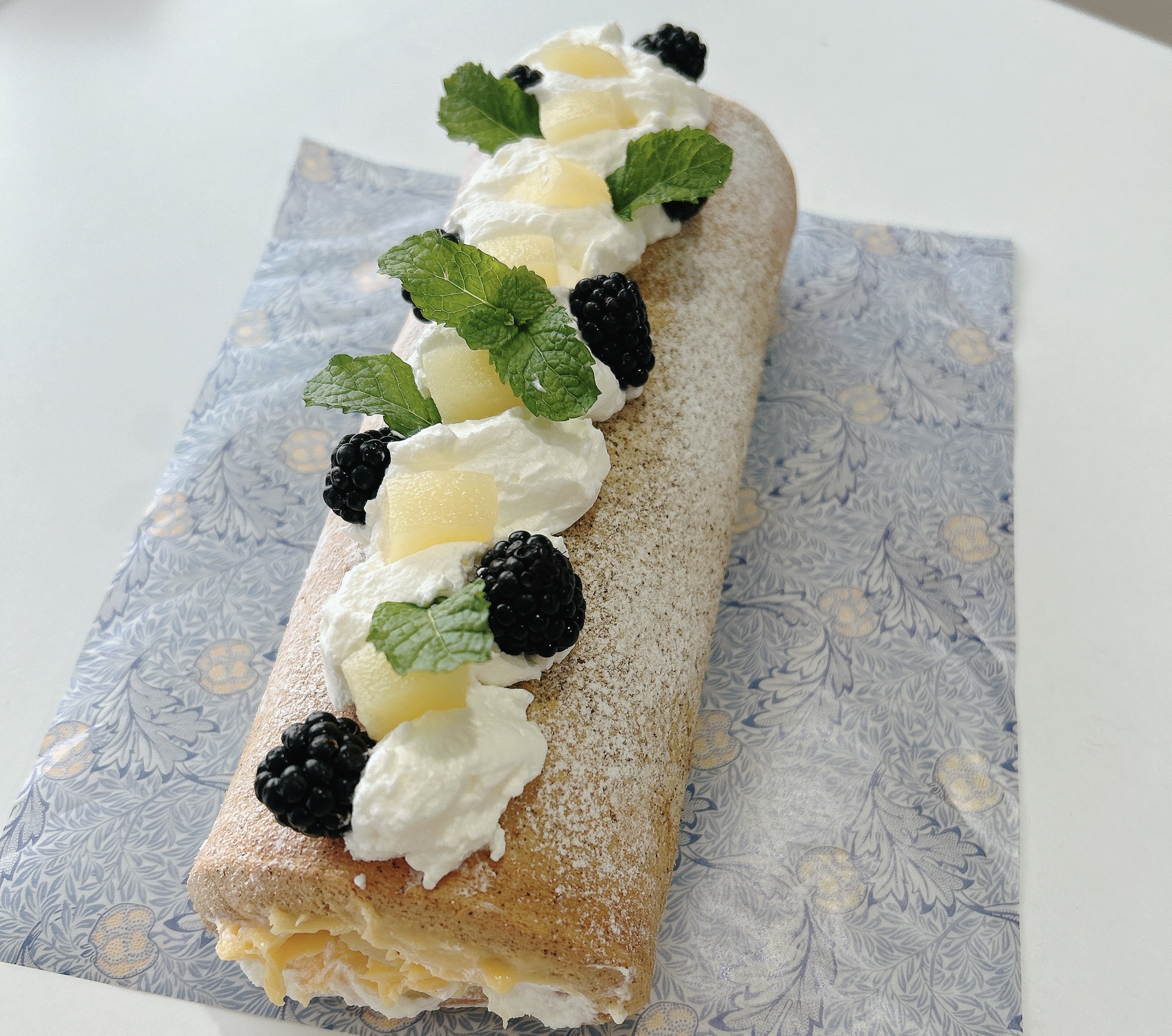 ★★紅茶と白桃のロールケーキ